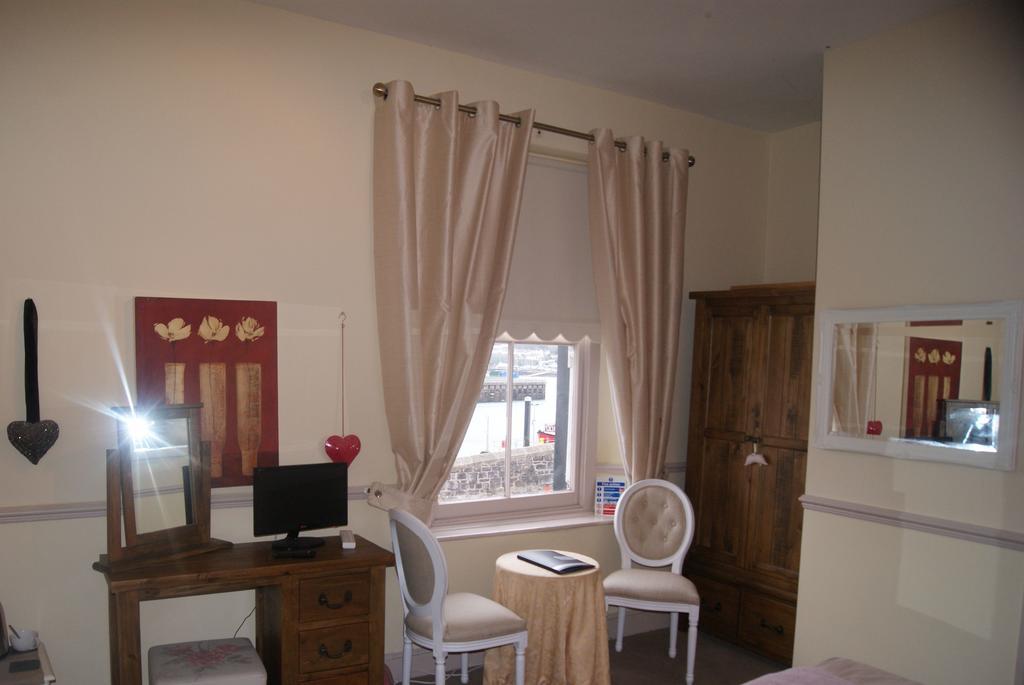 Admiral Macbride Bed & Breakfast Plymouth Oda fotoğraf